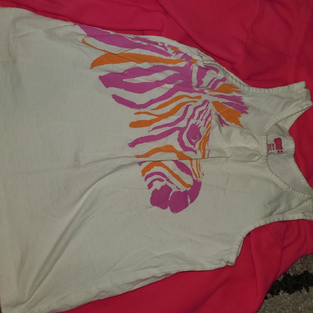 Outfit - Picture 2 of 2